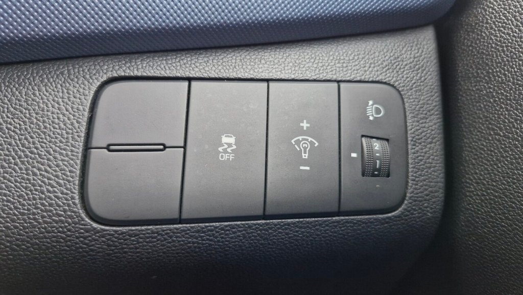 Used Hyundai i10 2014 for sale - 75923510: Photo 43