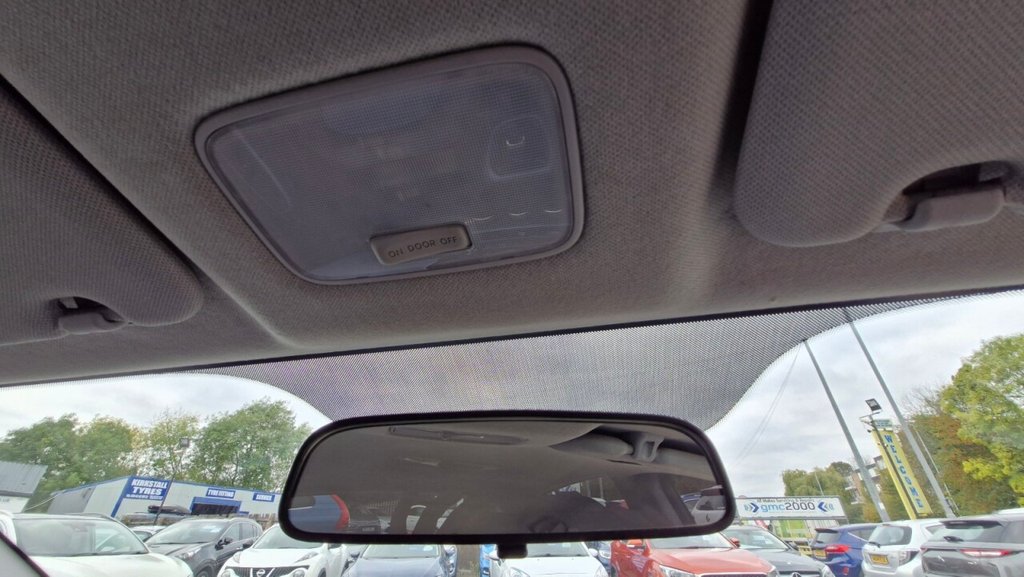 Used Hyundai i10 2014 for sale - 75923510: Photo 47