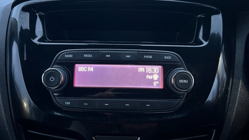 Used Vauxhall Viva 2016 for sale - 76235745: Photo 27