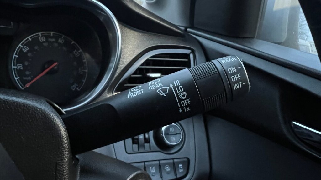 Used Vauxhall Viva 2016 for sale - 76235745: Photo 34