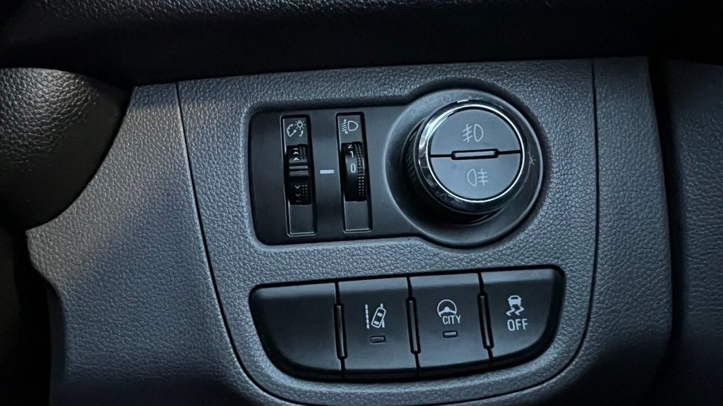 Used Vauxhall Viva 2016 for sale - 76235745: Photo 35