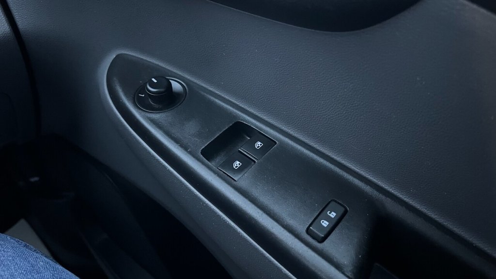 Used Vauxhall Viva 2016 for sale - 76235745: Photo 36