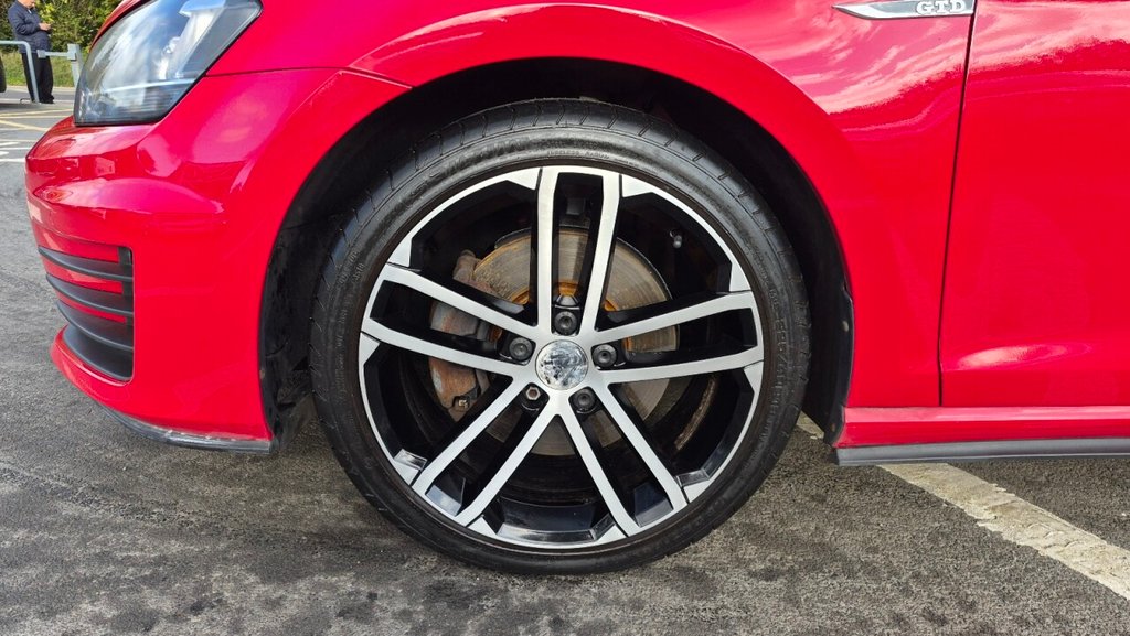 Used Volkswagen Golf 2014 for sale - 76074025: Photo 15