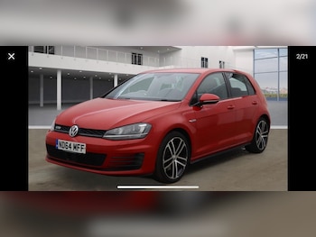 Volkswagen - Golf