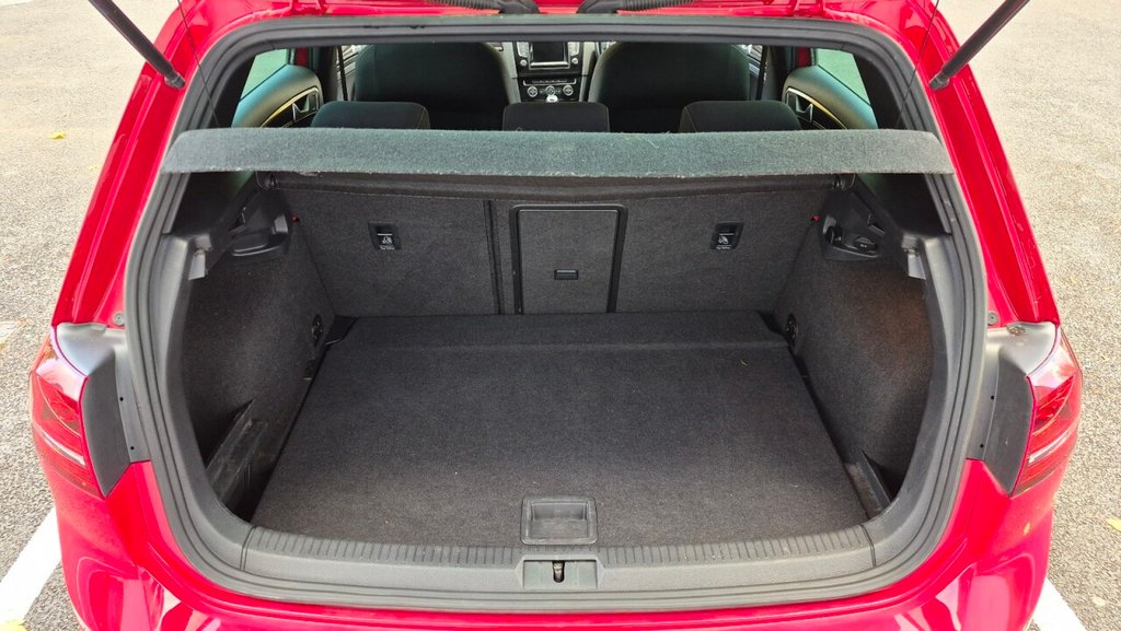 Used Volkswagen Golf 2014 for sale - 76074025: Photo 21