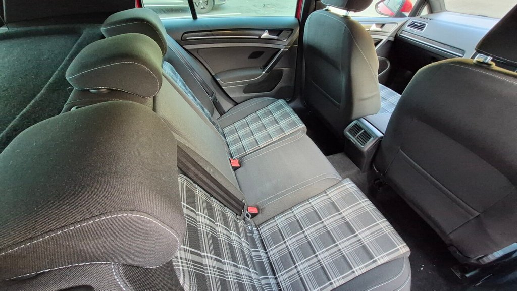 Used Volkswagen Golf 2014 for sale - 76074025: Photo 26