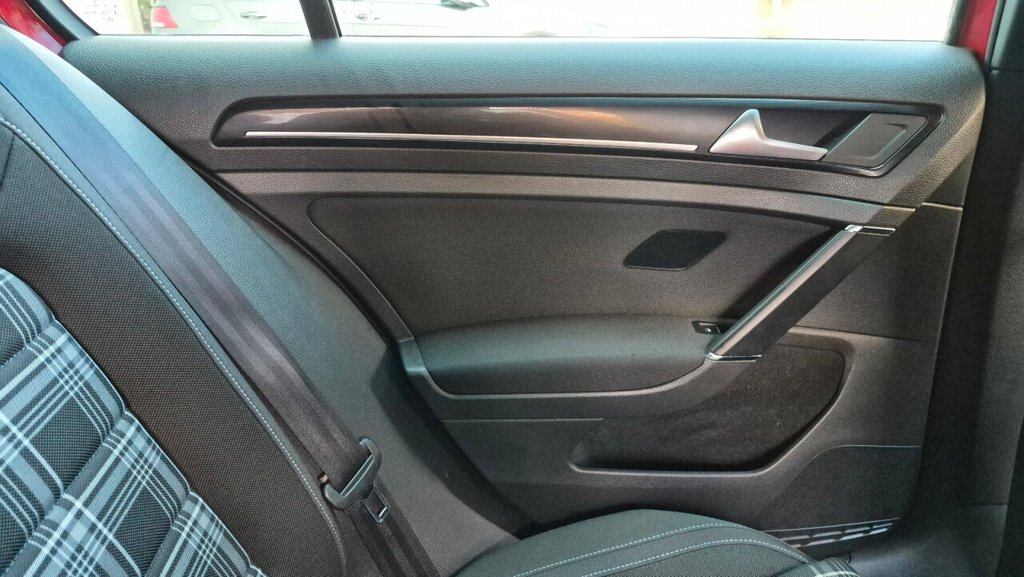 Used Volkswagen Golf 2014 for sale - 76074025: Photo 28