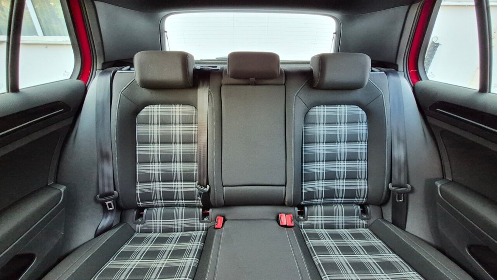 Used Volkswagen Golf 2014 for sale - 76074025: Photo 30