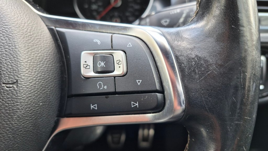 Used Volkswagen Golf 2014 for sale - 76074025: Photo 35