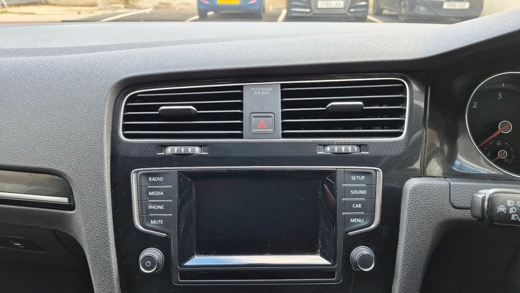 Used Volkswagen Golf 2014 for sale - 76074025: Photo 39