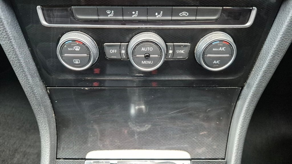 Used Volkswagen Golf 2014 for sale - 76074025: Photo 42