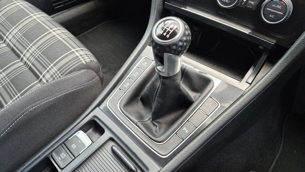 Used Volkswagen Golf 2014 for sale - 76074025: Photo 43