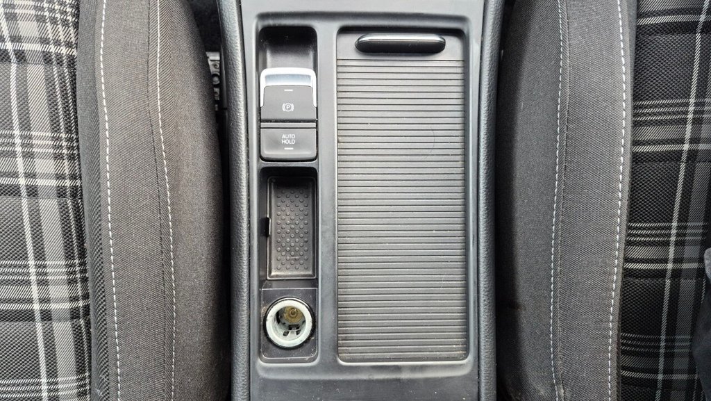 Used Volkswagen Golf 2014 for sale - 76074025: Photo 47