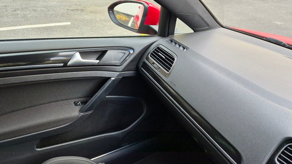 Used Volkswagen Golf 2014 for sale - 76074025: Photo 48