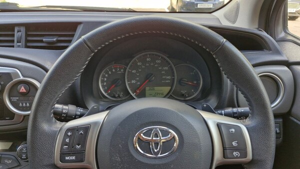 Used Toyota Yaris 2014 for sale - 75194438: Photo 29