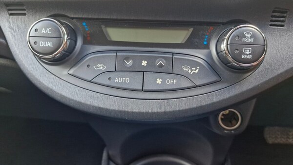 Used Toyota Yaris 2014 for sale - 75194438: Photo 41