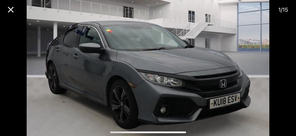 Used Honda Civic 2018 for sale - 76528721: Photo 2