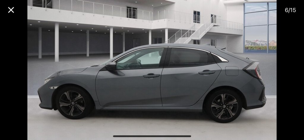 Used Honda Civic 2018 for sale - 76528721: Photo 6