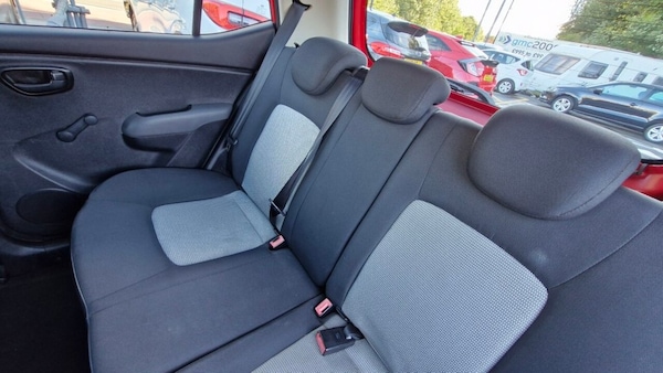 Used Hyundai i10 2010 for sale - 76185654: Photo 23