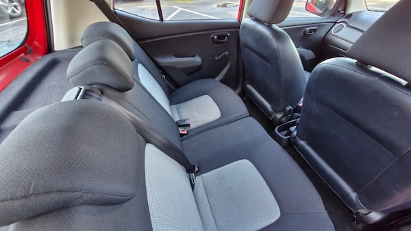 Used Hyundai i10 2010 for sale - 76185654: Photo 24