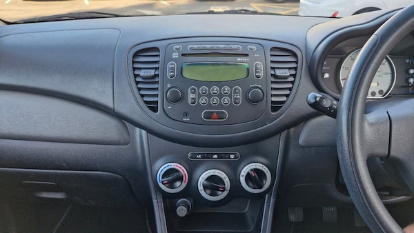 Used Hyundai i10 2010 for sale - 76185654: Photo 33
