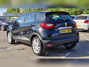 Used Renault Captur 2015 for sale - 75800425: Photo