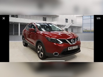 Used Nissan Qashqai 2016 for sale - 76210436: Photo 2