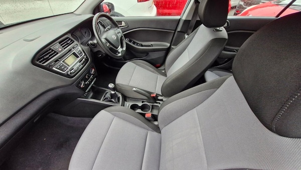 Used Hyundai i20 2018 for sale - 76256102: Photo 23