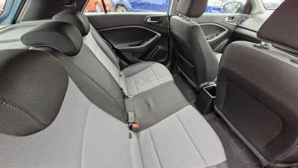 Used Hyundai i20 2018 for sale - 76256102: Photo 25