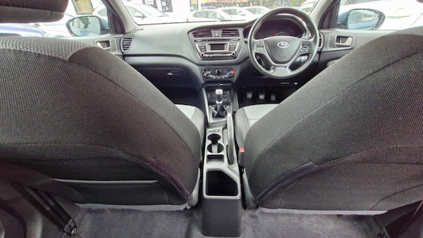 Used Hyundai i20 2018 for sale - 76256102: Photo 27