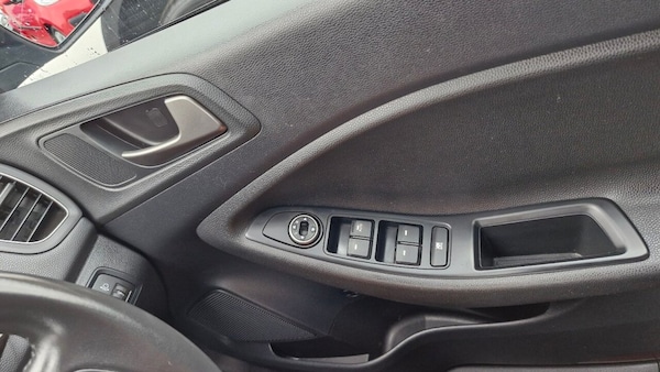 Used Hyundai i20 2018 for sale - 76256102: Photo 47