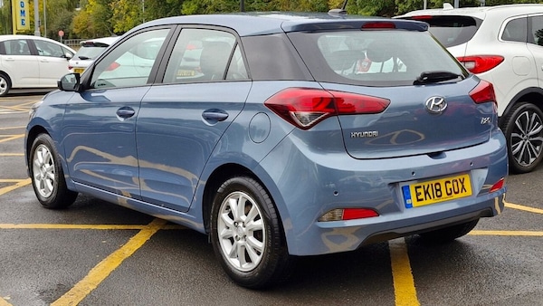 Used Hyundai i20 2018 for sale - 76256102: Photo 4