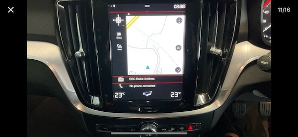 Used Volvo V60 2018 for sale - 76267432: Photo 11