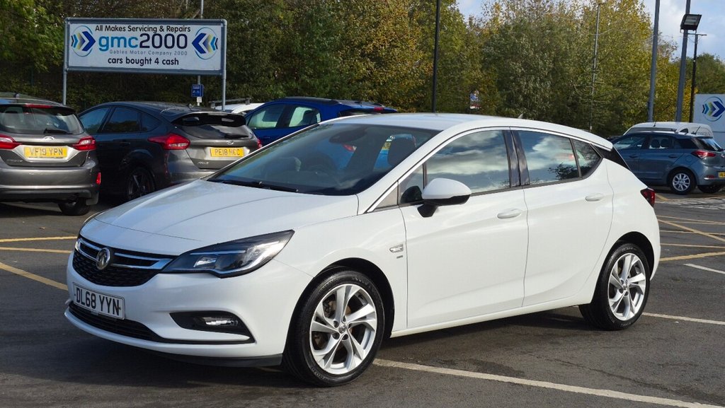 Used Vauxhall Astra 2018 for sale - 76210443: Photo 1