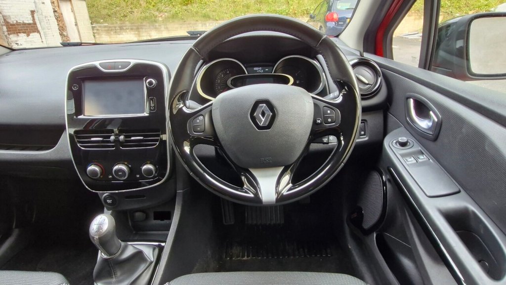 Used Renault Clio 2016 for sale - 76106144: Photo 30