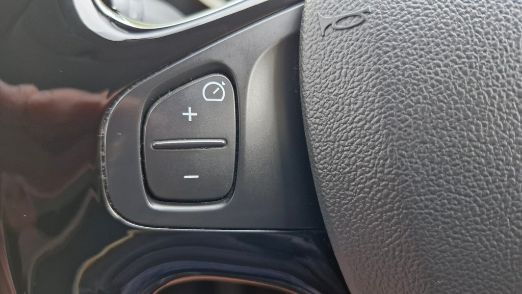 Used Renault Clio 2016 for sale - 76106144: Photo 35