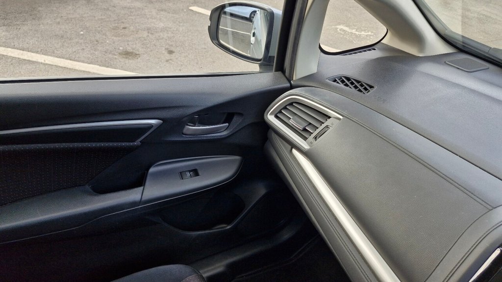 Used Honda Jazz 2015 for sale - 75924039: Photo 43