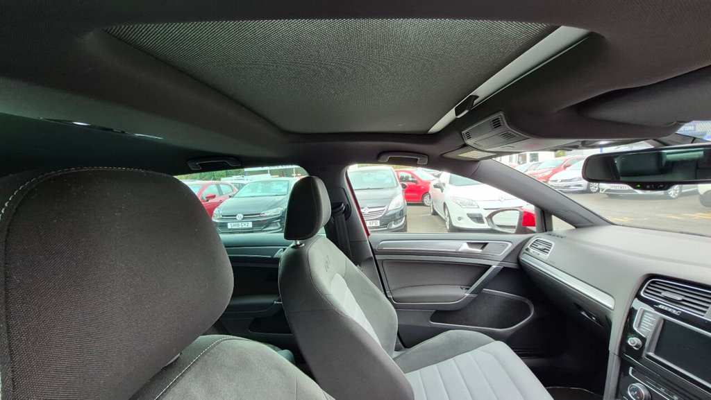 Used Volkswagen Golf 2016 for sale - 76210493: Photo 19