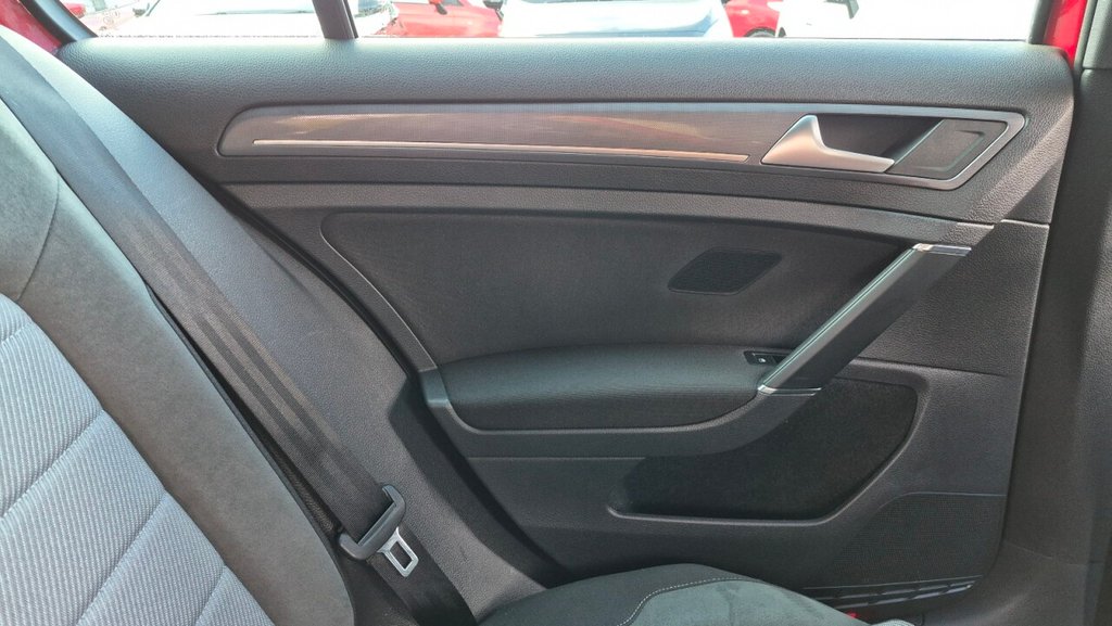 Used Volkswagen Golf 2016 for sale - 76210493: Photo 34