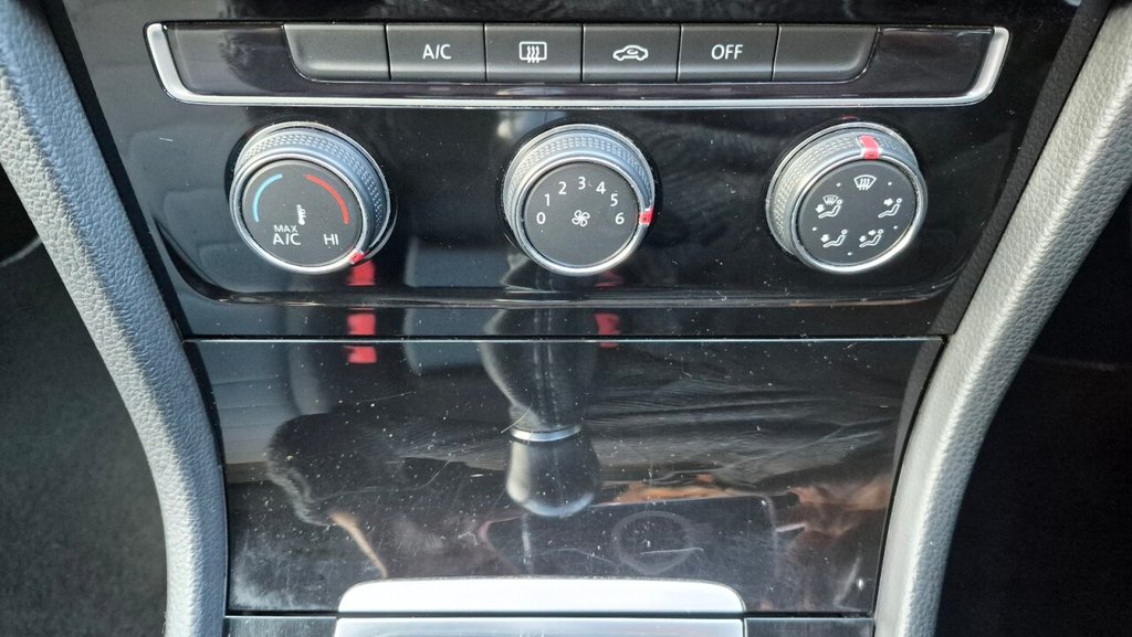 Used Volkswagen Golf 2016 for sale - 76210493: Photo 50