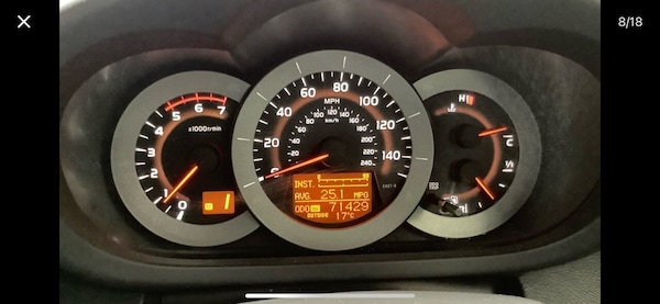Used Toyota RAV4 2011 for sale - 74675514: Photo 8