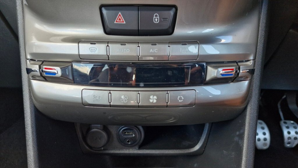 Used Peugeot 208 2014 for sale - 75798390: Photo 45