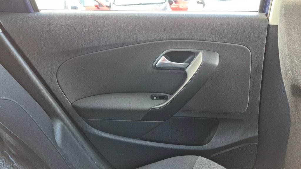 Used Volkswagen Polo 2010 for sale - 76267417: Photo 25