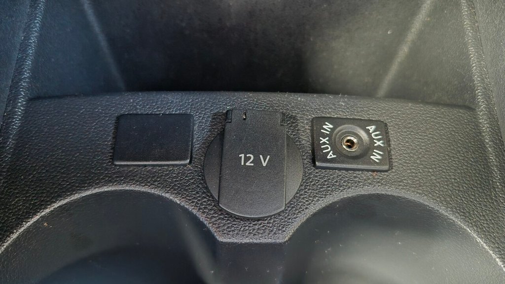 Used Volkswagen Polo 2010 for sale - 76267417: Photo 37