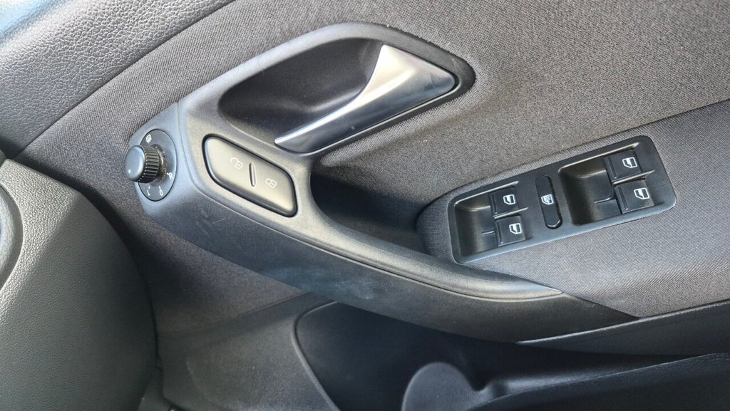 Used Volkswagen Polo 2010 for sale - 76267417: Photo 44