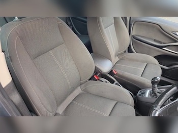 Used Vauxhall Zafira 2015 for sale - 76520613: Photo