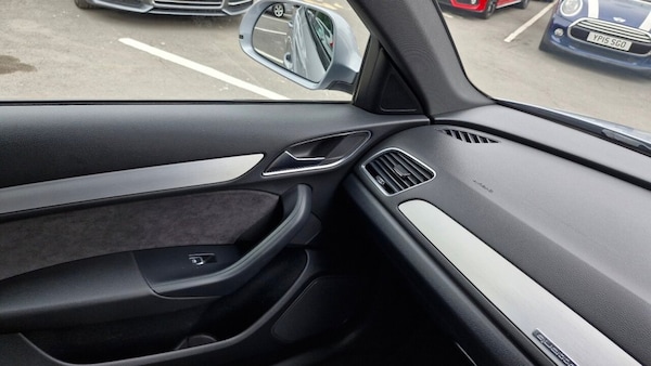 Used Audi Q3 2015 for sale - 76266542: Photo 41