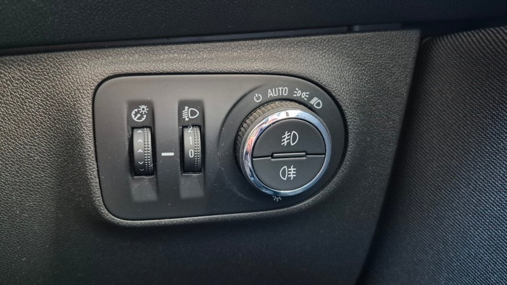 Used Vauxhall Corsa 2018 for sale - 75877162: Photo 44