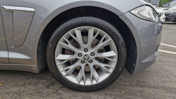 Used Jaguar XF 2011 for sale - 76304153: Photo 21