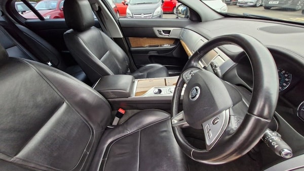 Used Jaguar XF 2011 for sale - 76304153: Photo 24